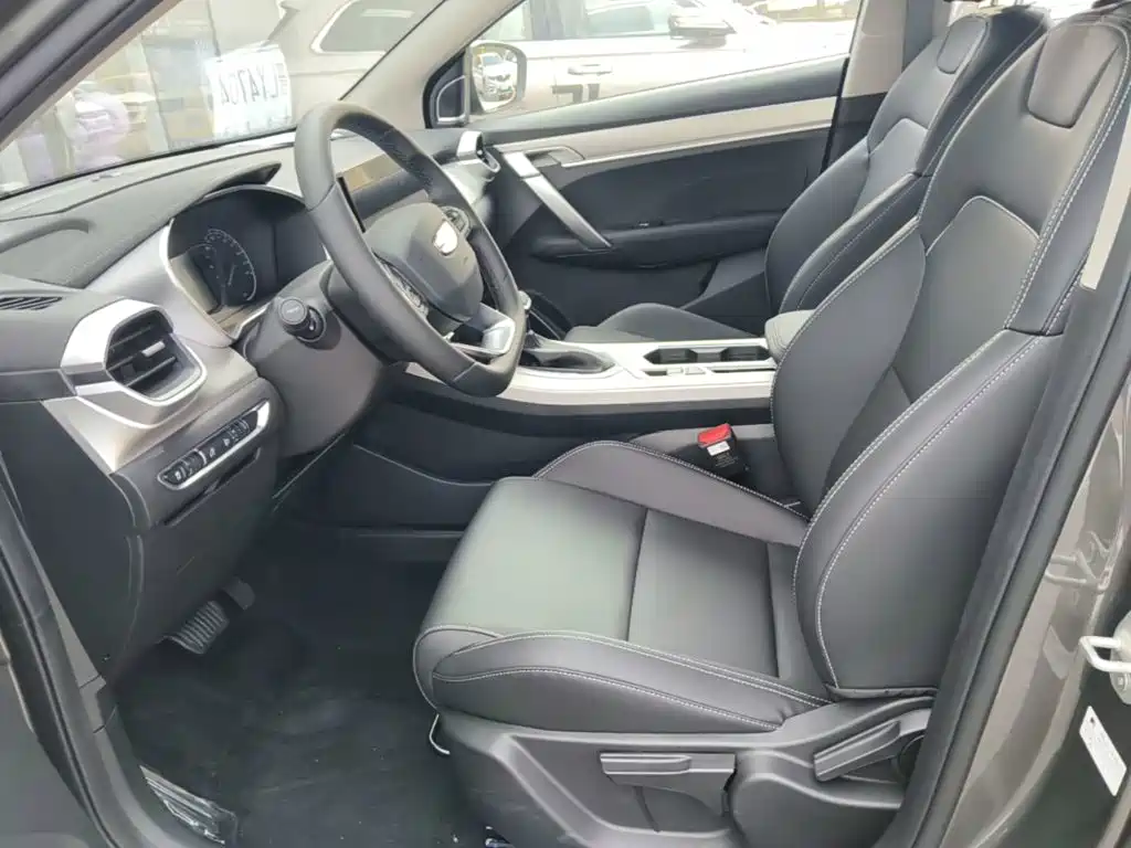 Geely Binyue — миниатюра 15
