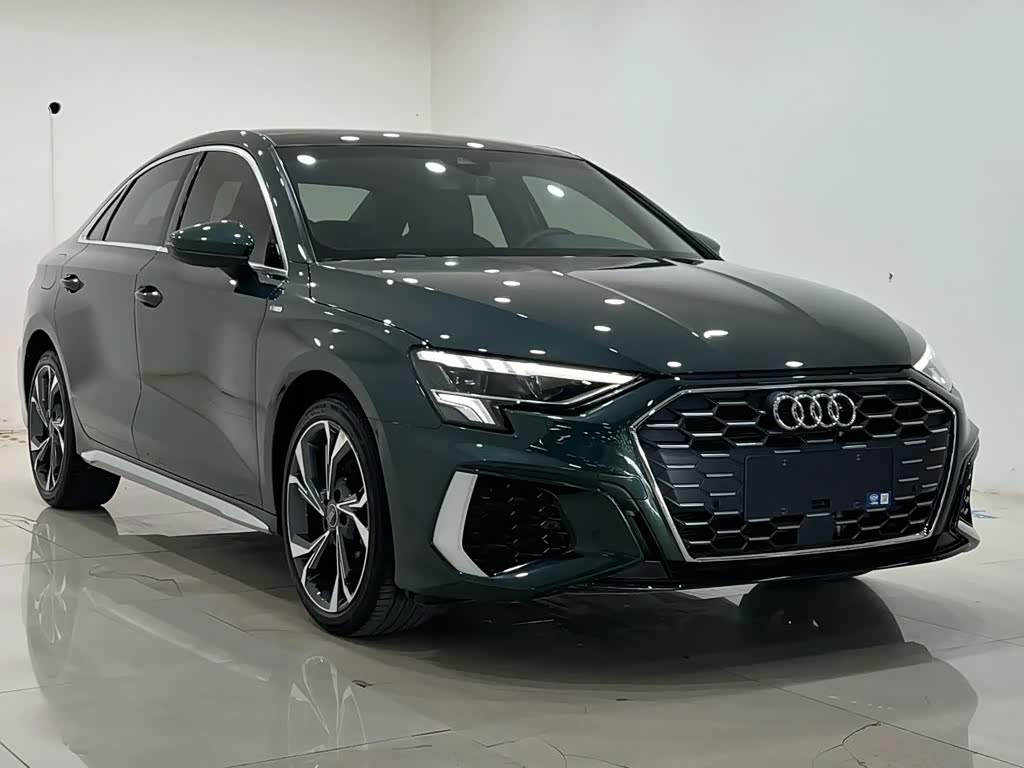 Audi A3 1.4 л 2022 г. Зелёный, пробег 23000 км