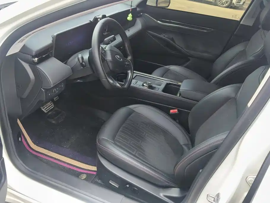 Ford Mondeo — миниатюра 9