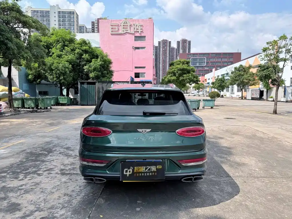 Bentley Bentayga — миниатюра 5