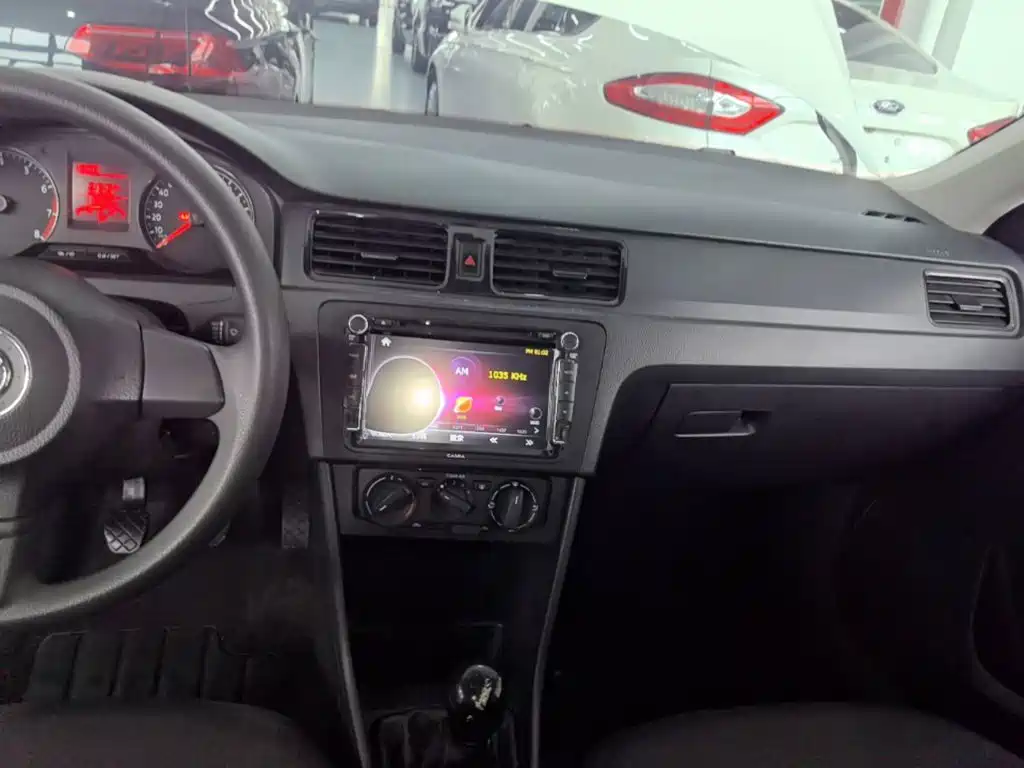 Volkswagen Santana — миниатюра 13