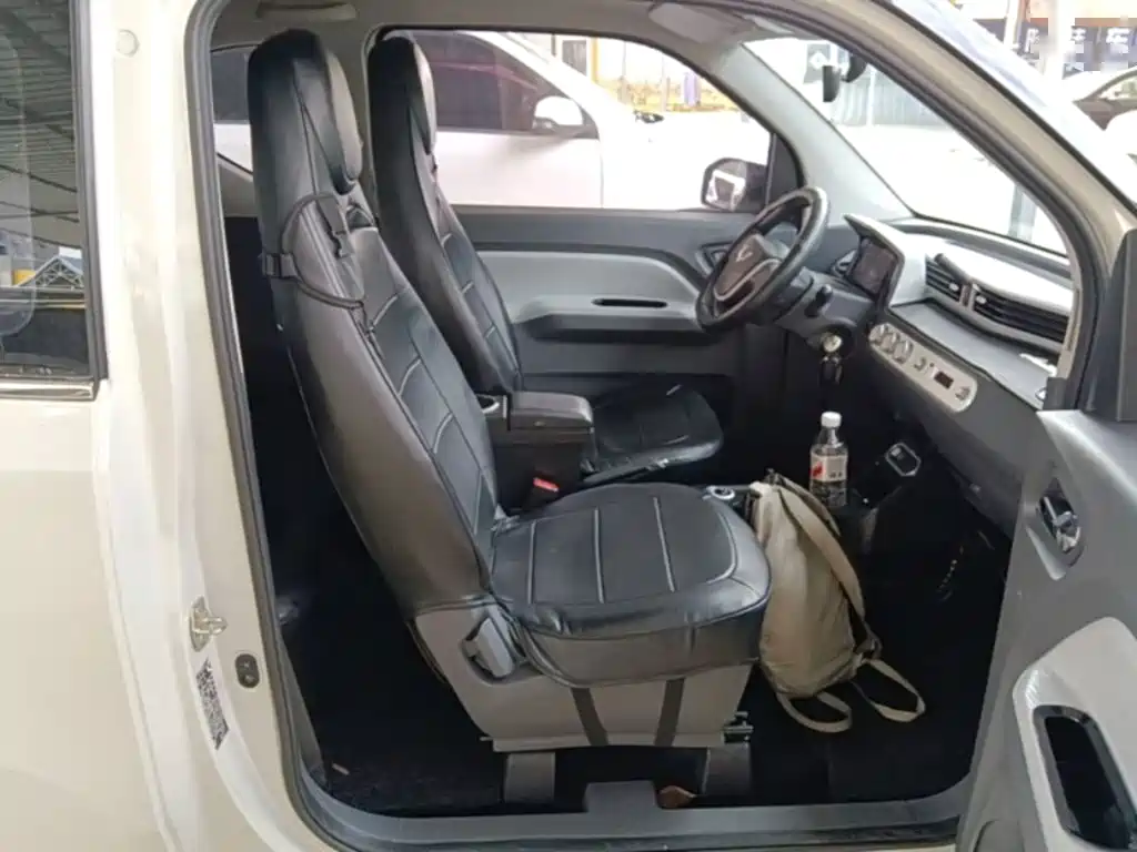 Wuling MINIEV — миниатюра 25
