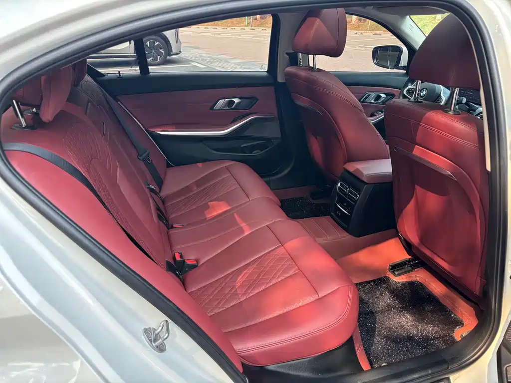 BMW 3 Series — миниатюра 10