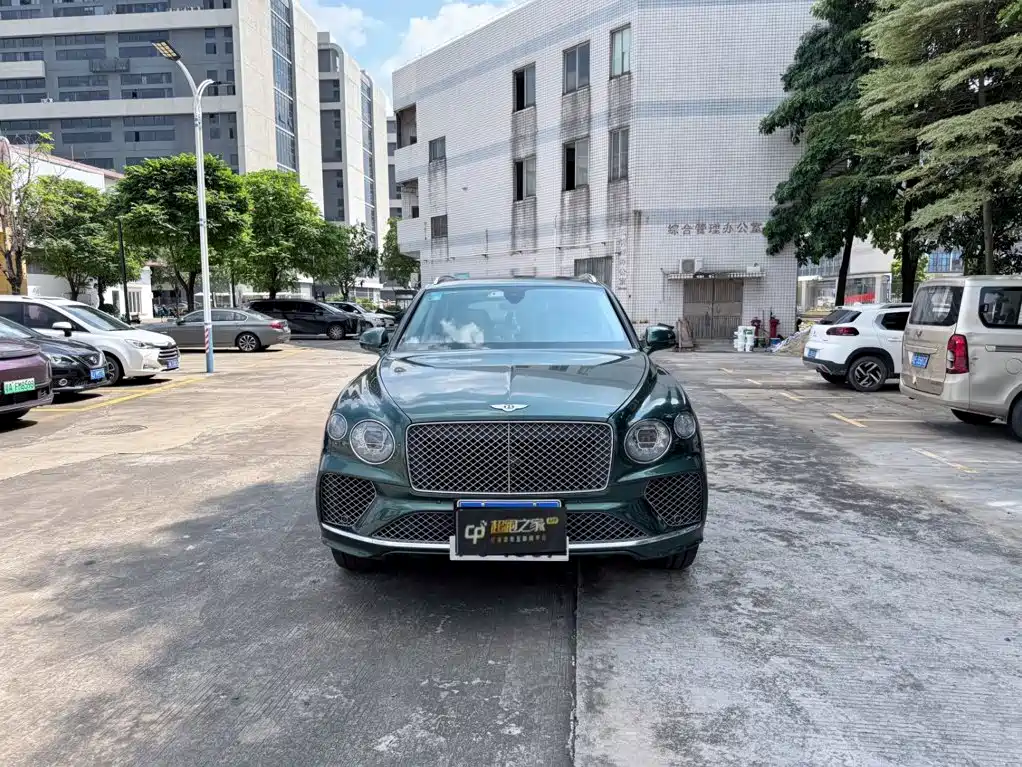 Bentley Bentayga — миниатюра 2