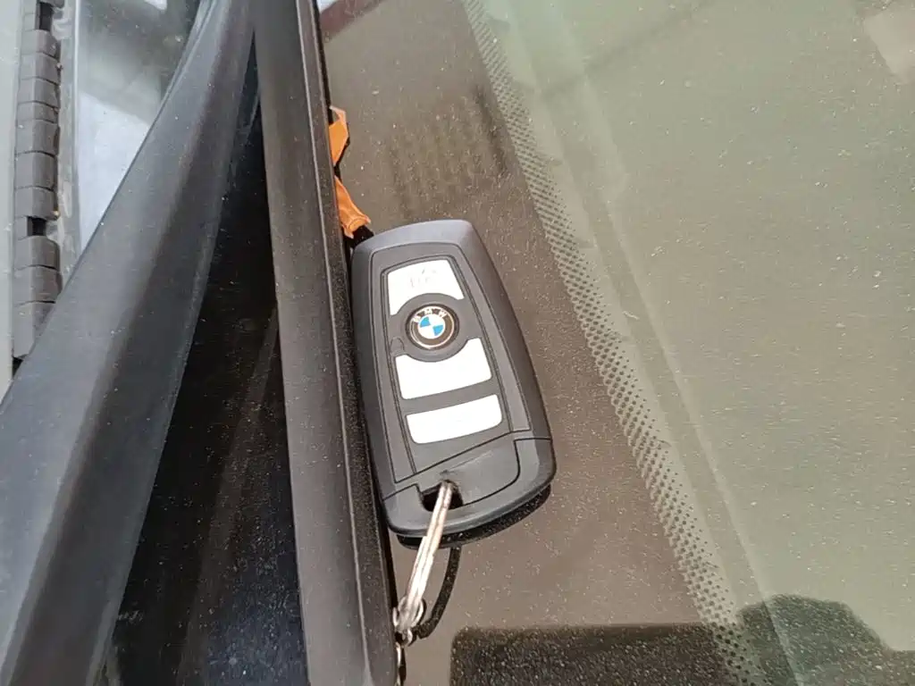 BMW 5 Series — миниатюра 9