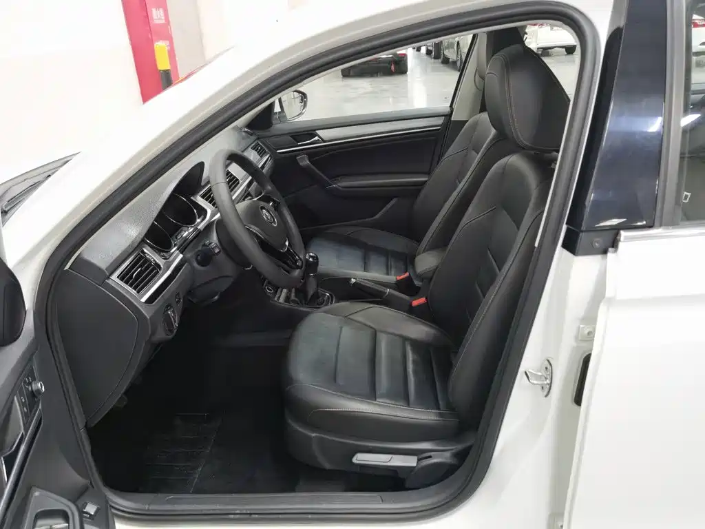 Volkswagen Bora — миниатюра 10