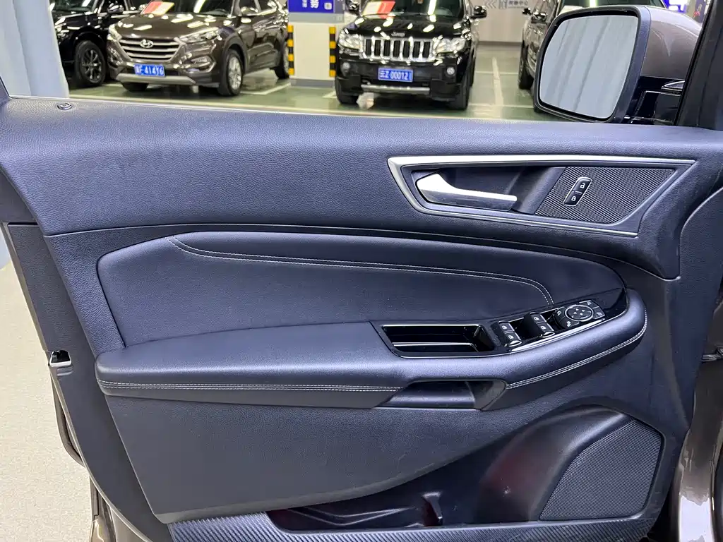 Ford Edge 2015 2.0T GTDi