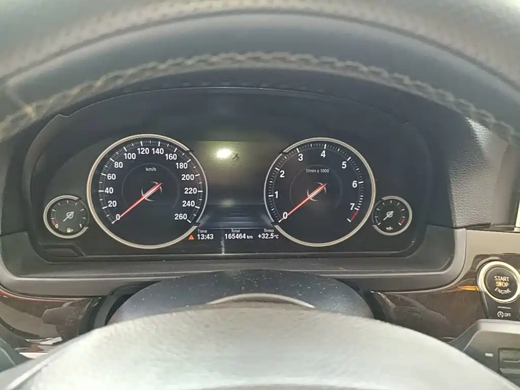 BMW 5 Series — миниатюра 12