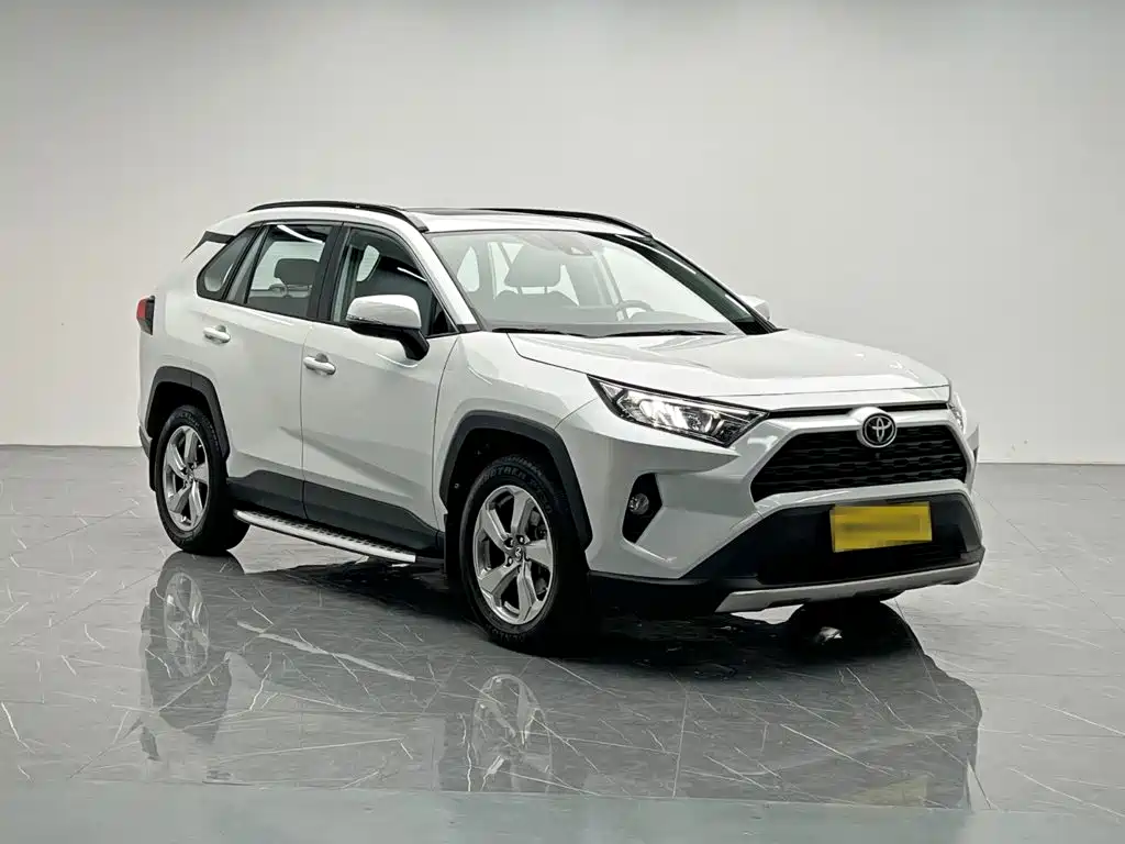 Toyota RAV4 — миниатюра 8