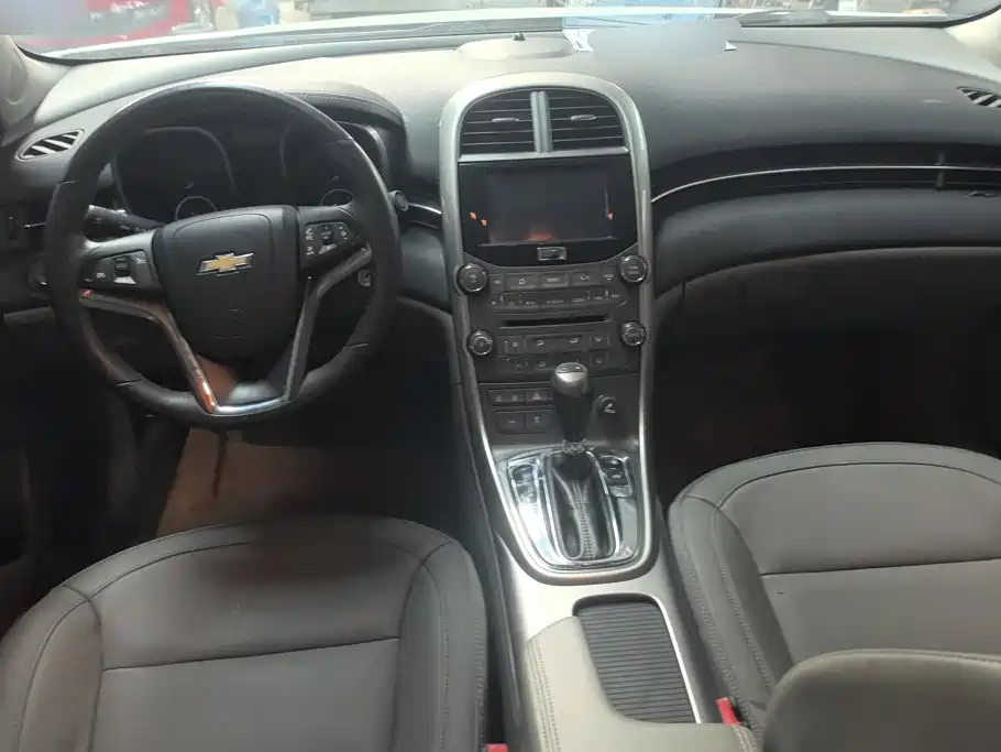 Chevrolet Malibu — миниатюра 12