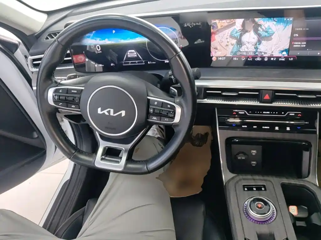 Kia K5 — миниатюра 10