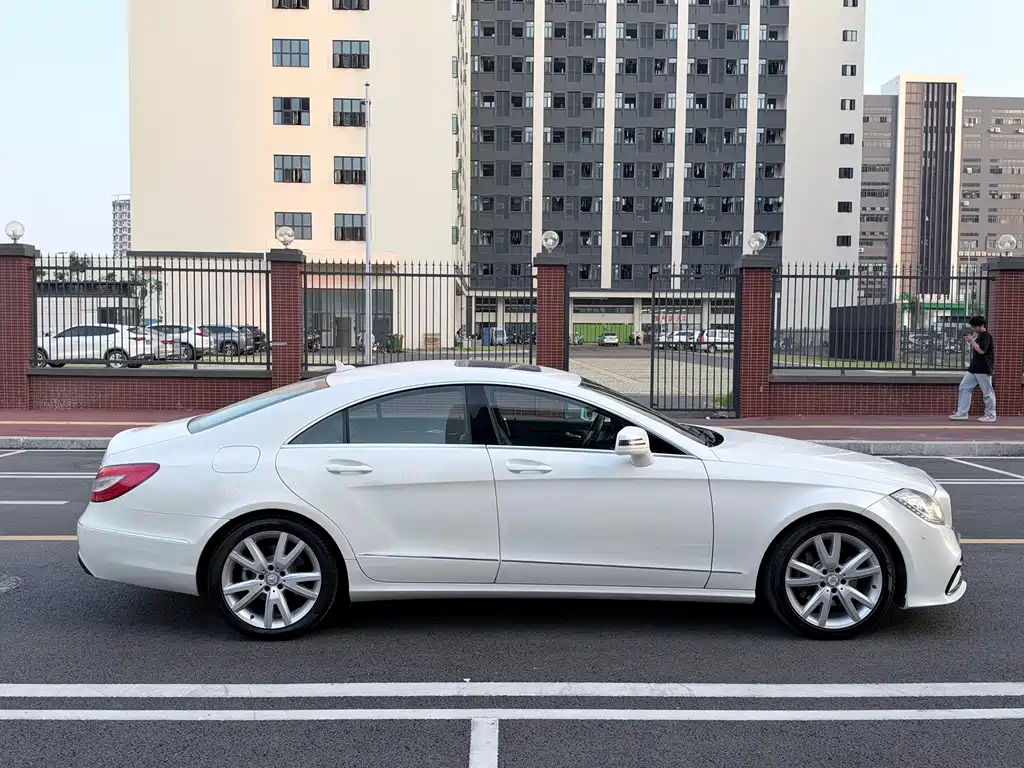 Mercedes-Benz CLS — миниатюра 7