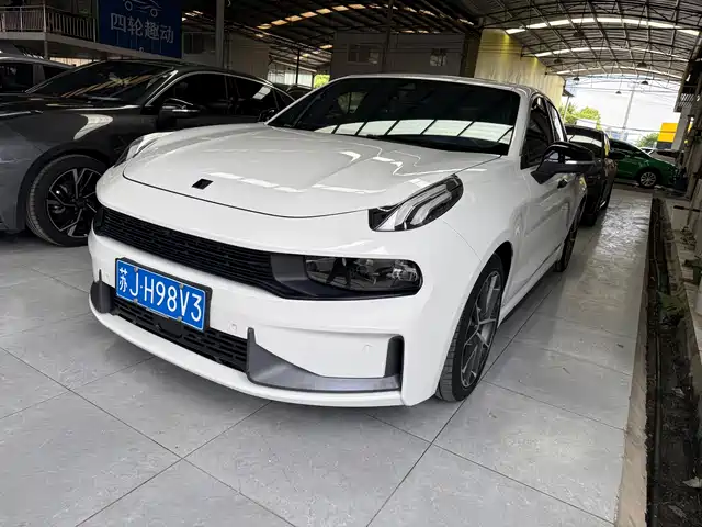 2022 Lynk & Co 03