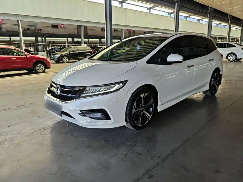 Honda Jade 2017 210TURBO CVT Luxury 5 мест