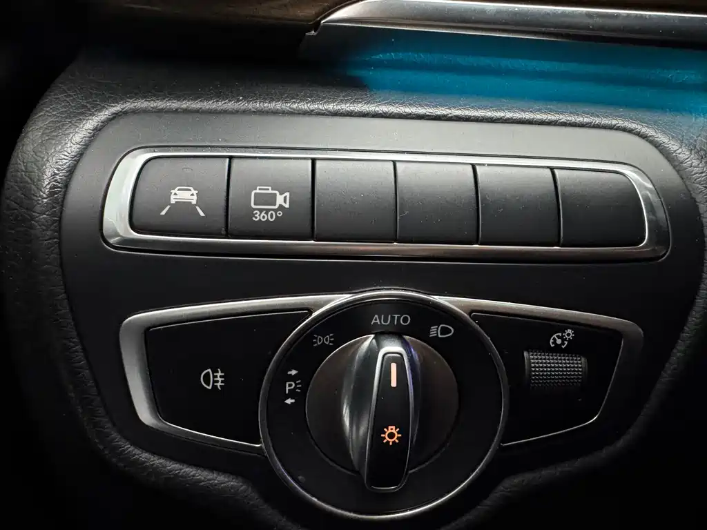 MERCEDES-BENZ V CLASS