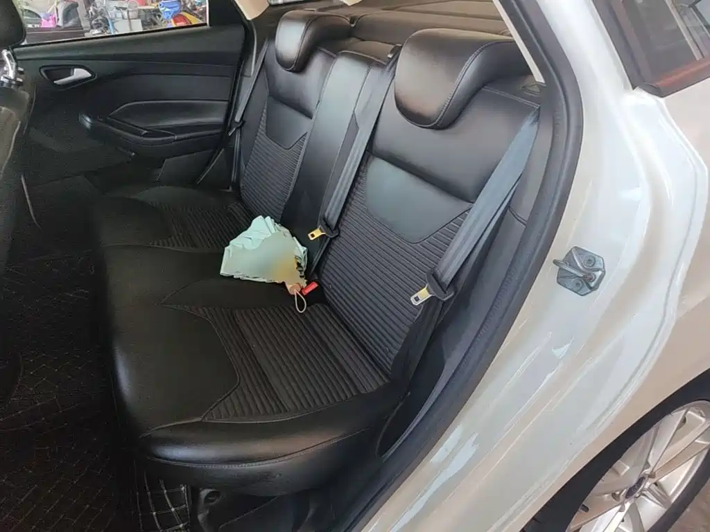 Ford Focus — миниатюра 17