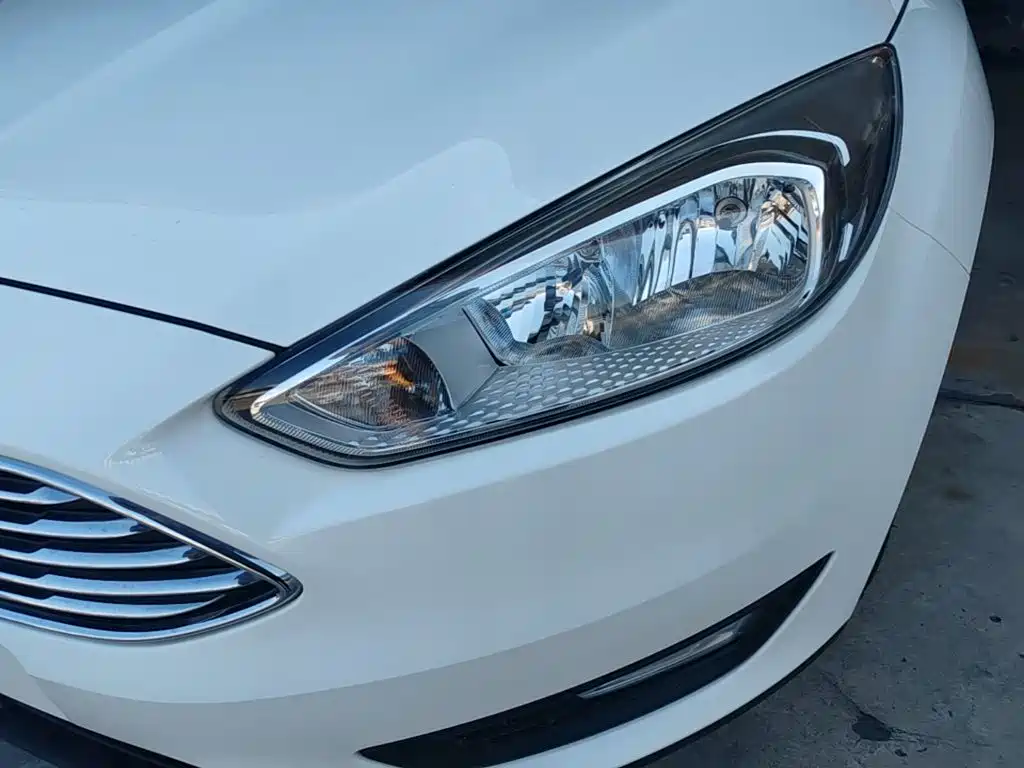 Ford Focus — миниатюра 24