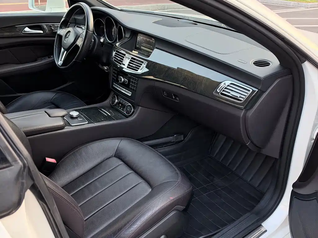 Mercedes-Benz CLS — миниатюра 14