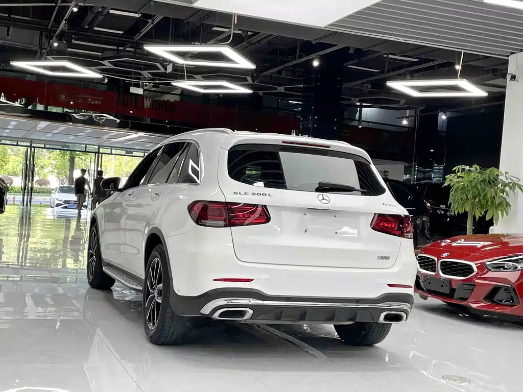 Mercedes-Benz GLC — миниатюра 10