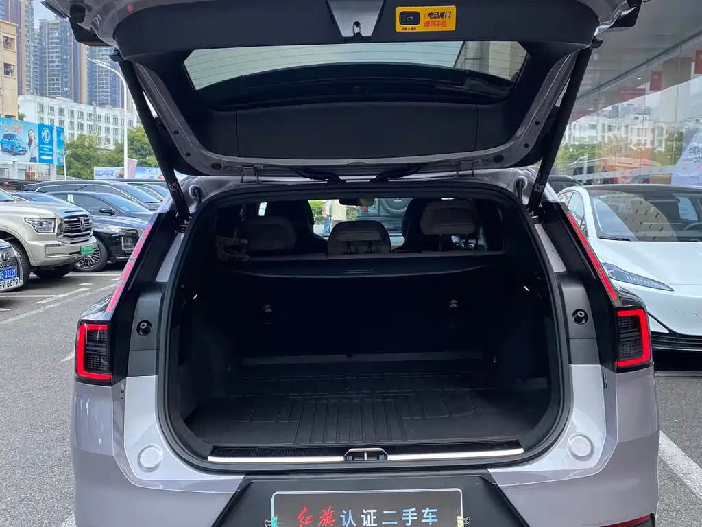 Volvo XC70 PHEV — миниатюра 20