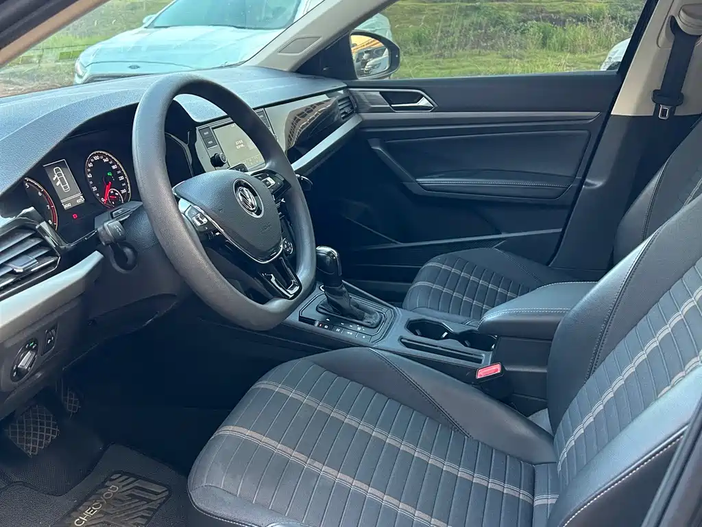 Volkswagen Lavida — миниатюра 9