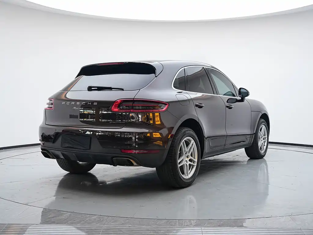 Porsche Macan — миниатюра 22