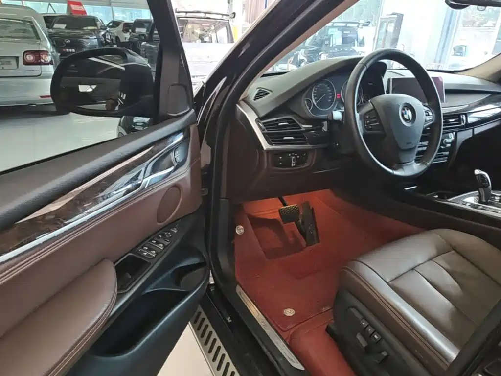 BMW X5 (Import) — миниатюра 16