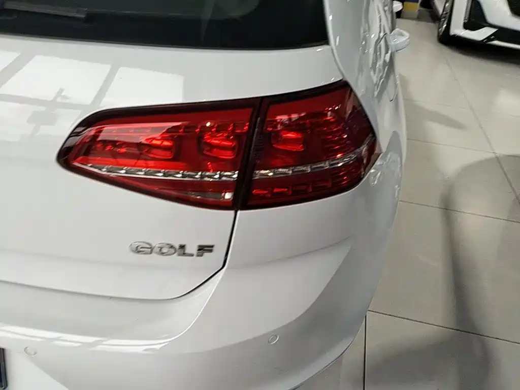 Volkswagen Golf — миниатюра 8