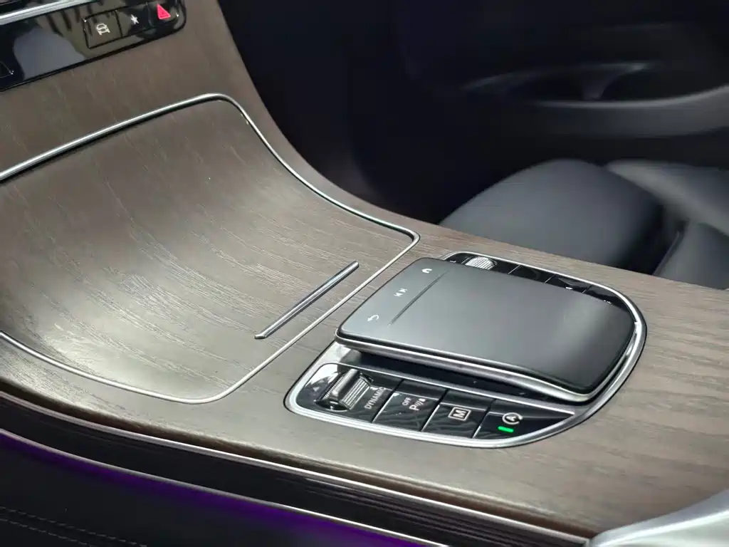Mercedes-Benz GLC — миниатюра 9