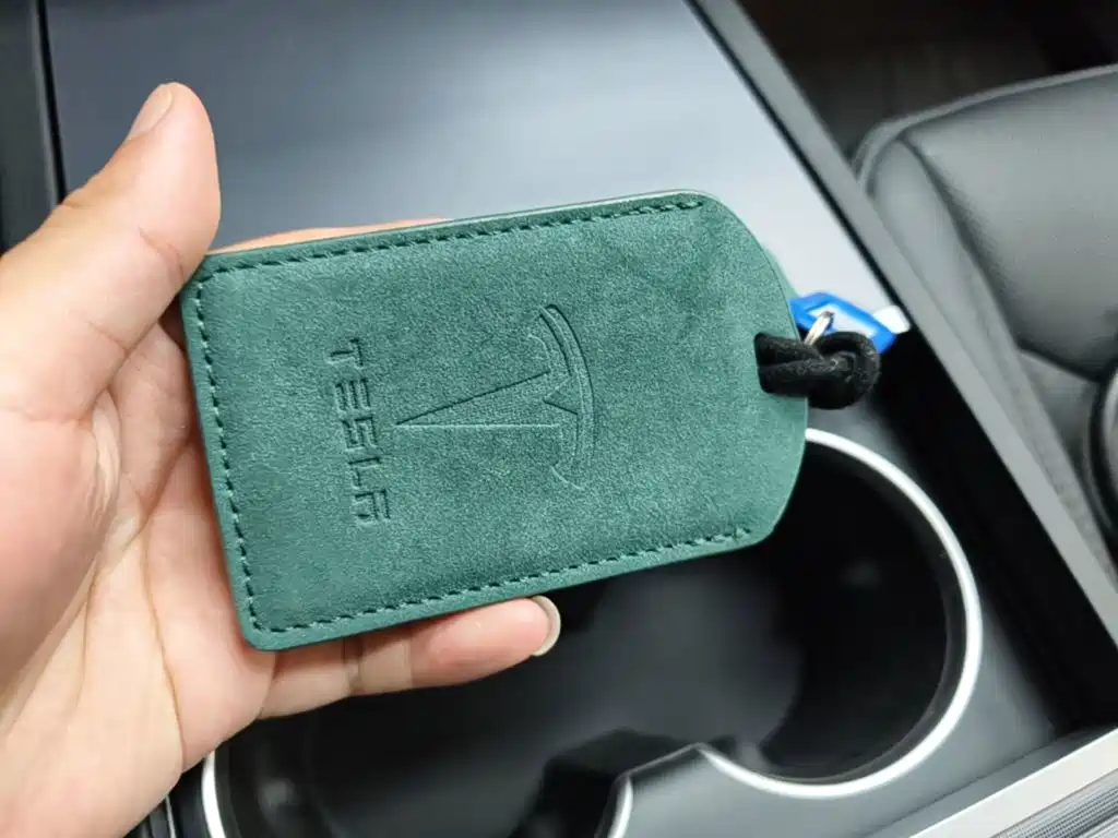 Tesla Model 3 — миниатюра 9