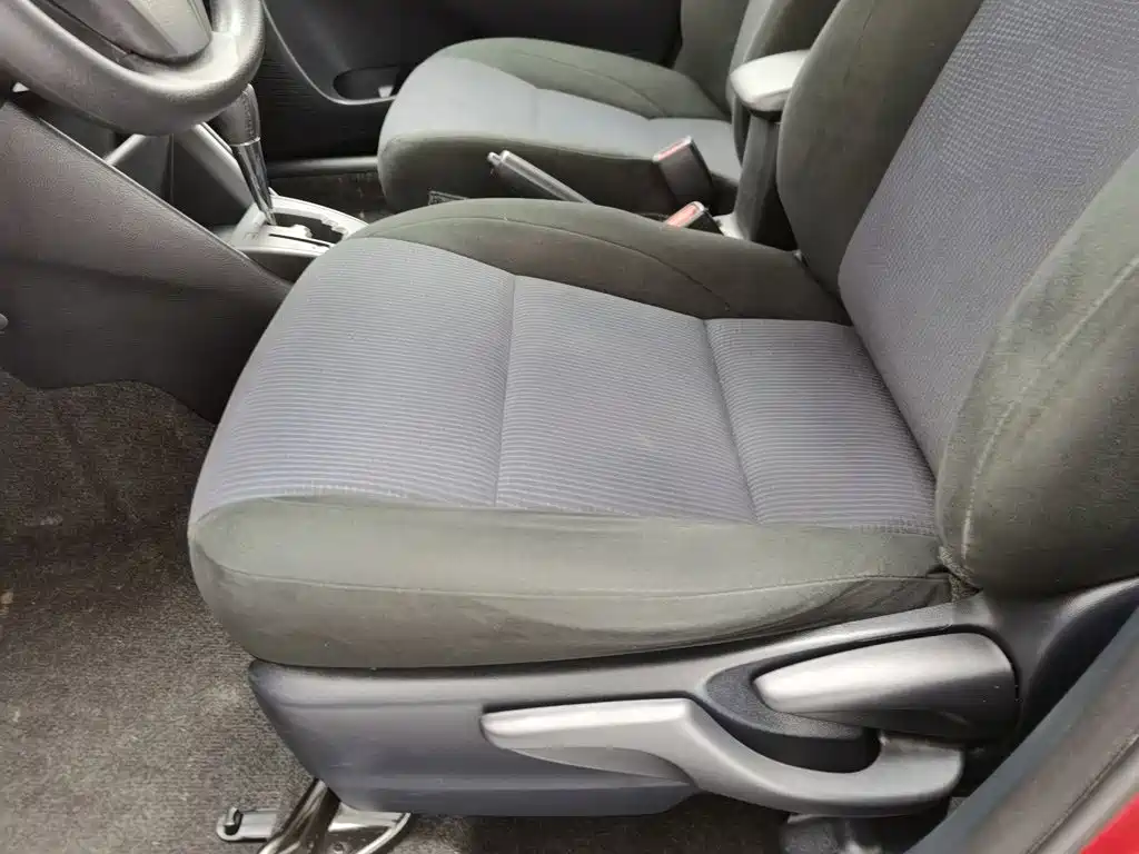 Toyota Yaris L — миниатюра 20