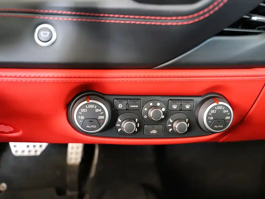 Ferrari 488 — миниатюра 9