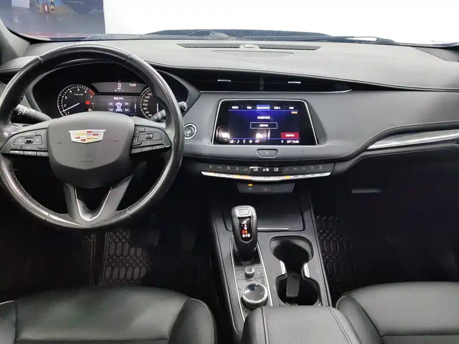Cadillac XT4 — миниатюра 12