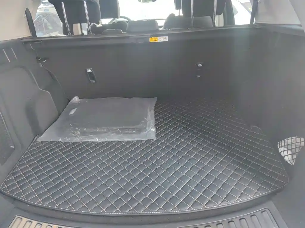 Land Rover Discovery Sport — миниатюра 20