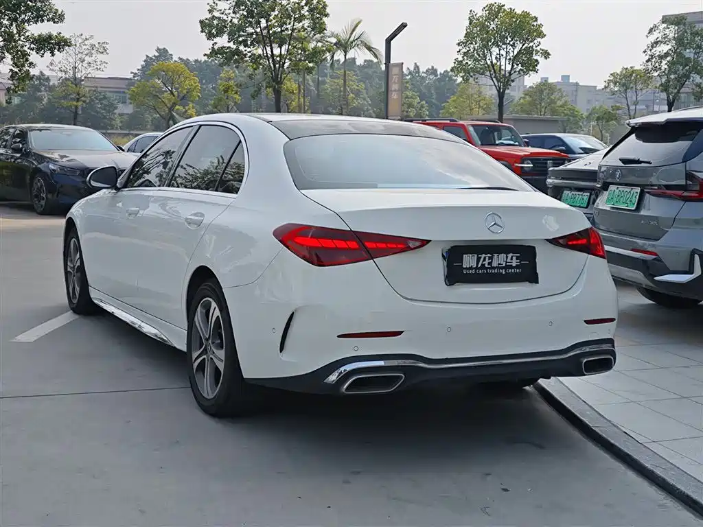Mercedes-Benz C-Class — миниатюра 7