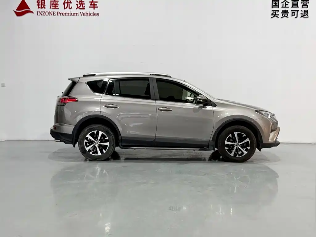 Toyota RAV4 — миниатюра 4