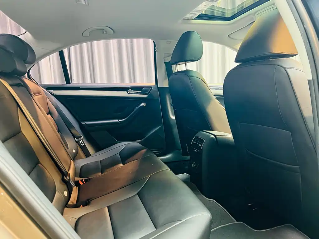 Volkswagen Sagitar — миниатюра 11