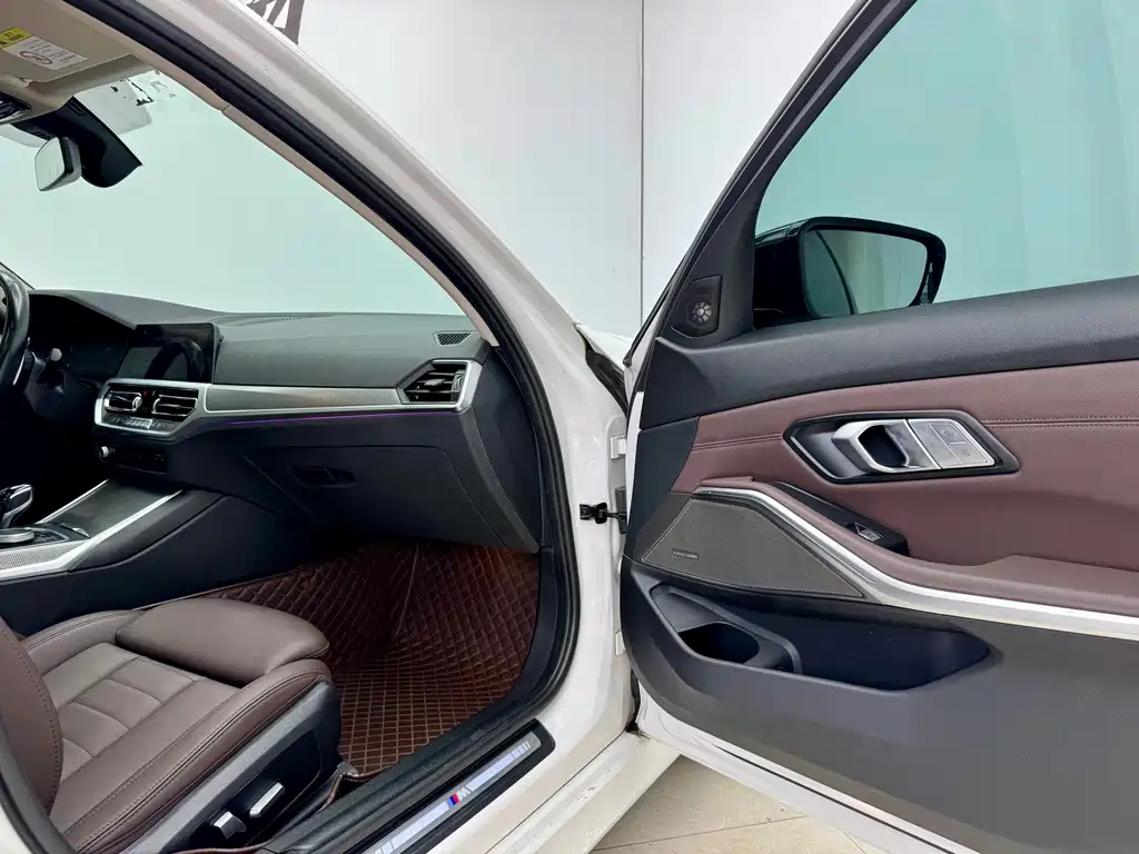 BMW 3 Series — миниатюра 14