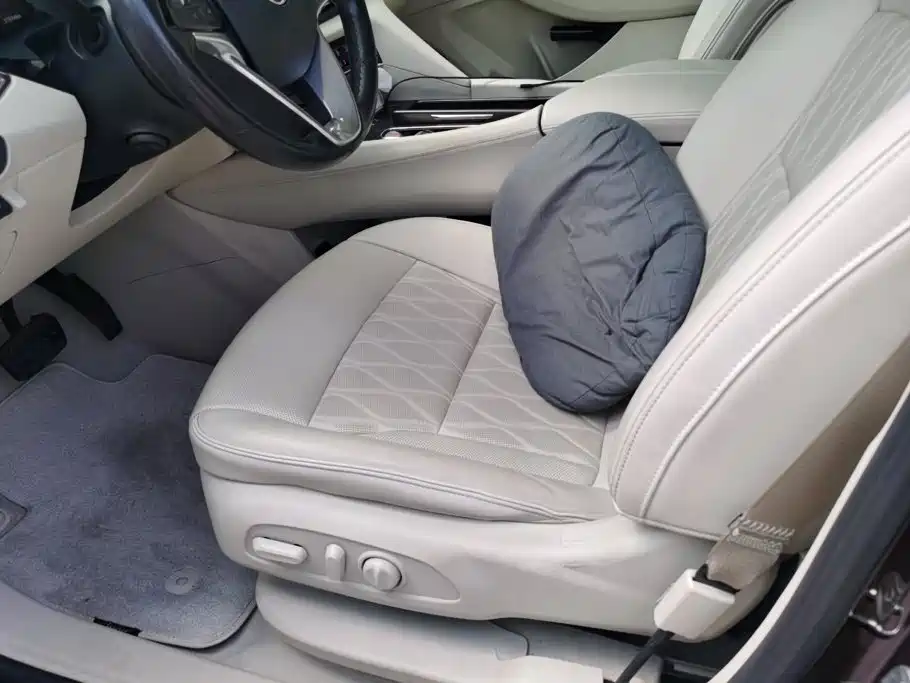 Buick Enclave — миниатюра 9