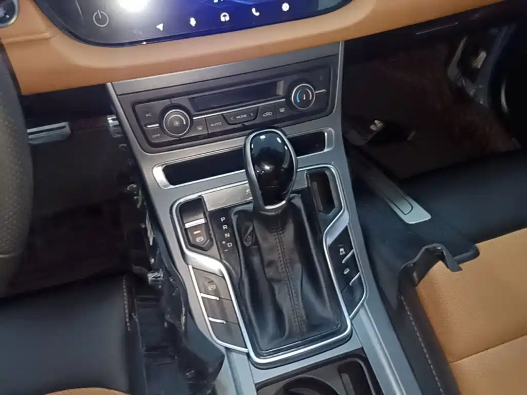 Geely Vision S1 — миниатюра 14