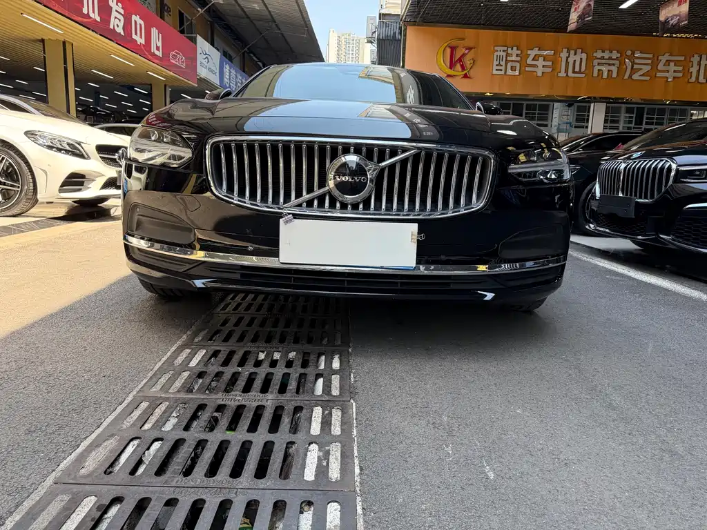 Volvo S90 — миниатюра 2
