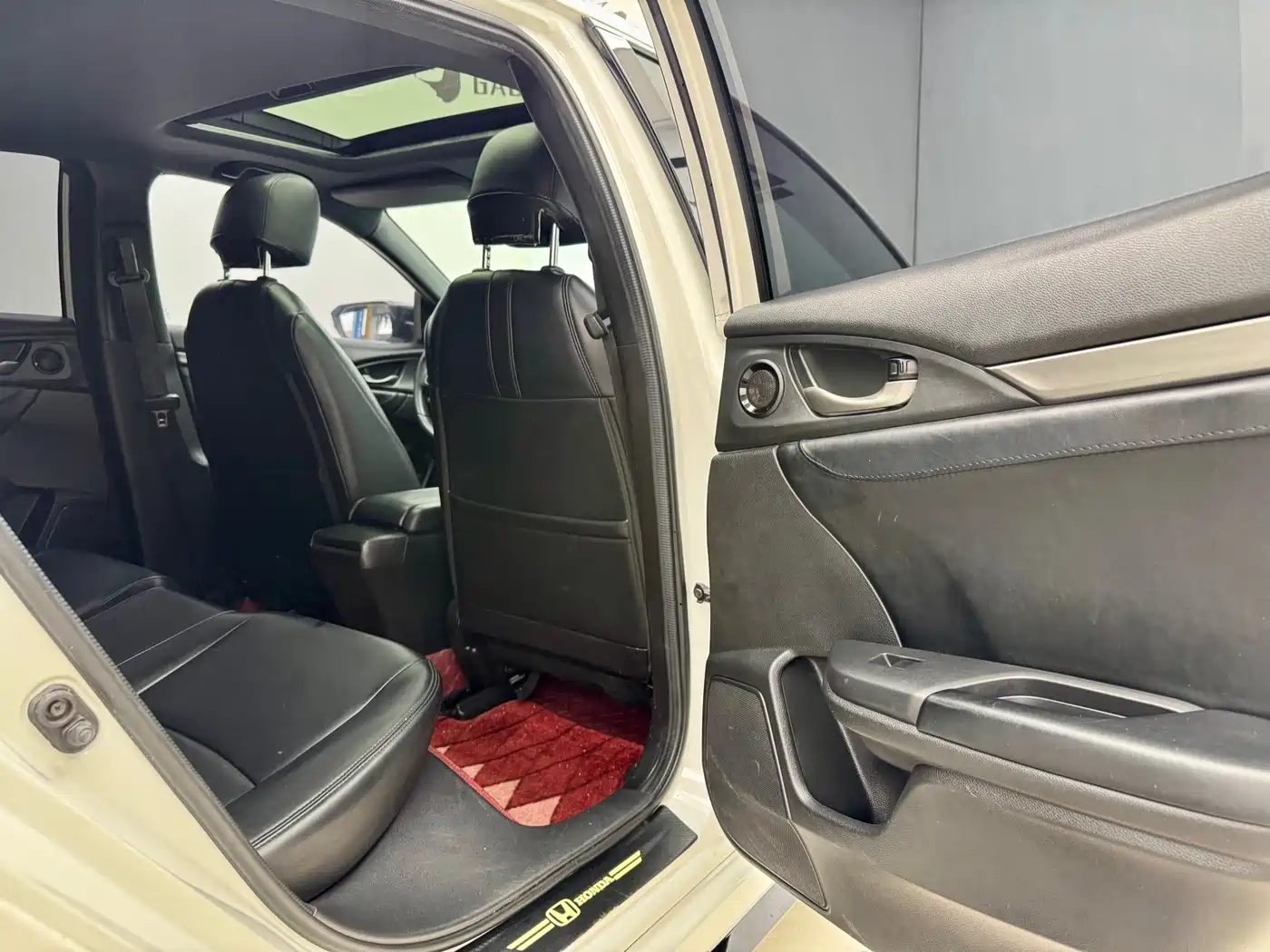Honda Civic id 4654537 из Китая 18