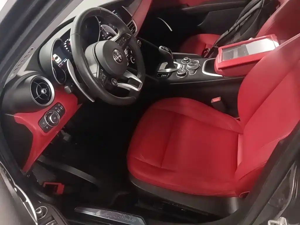 Alfa Romeo Giulia — миниатюра 15