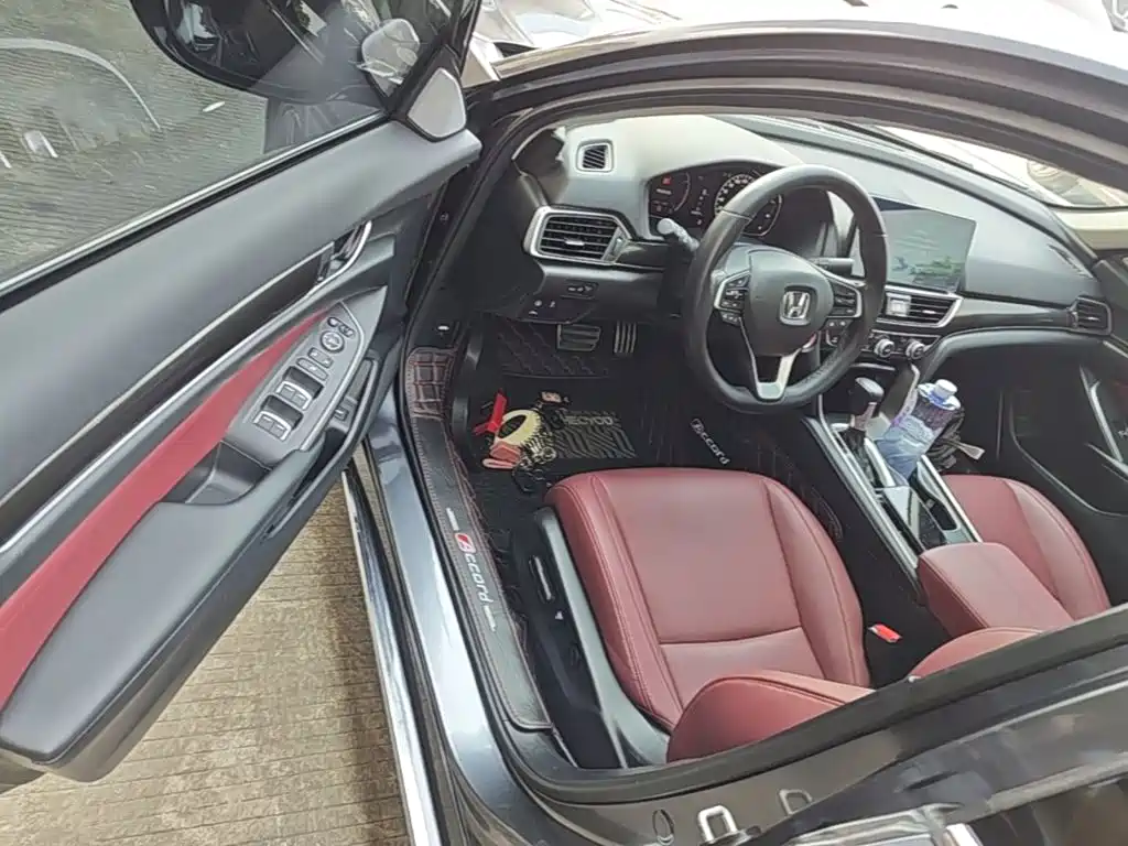 Honda Accord — миниатюра 16