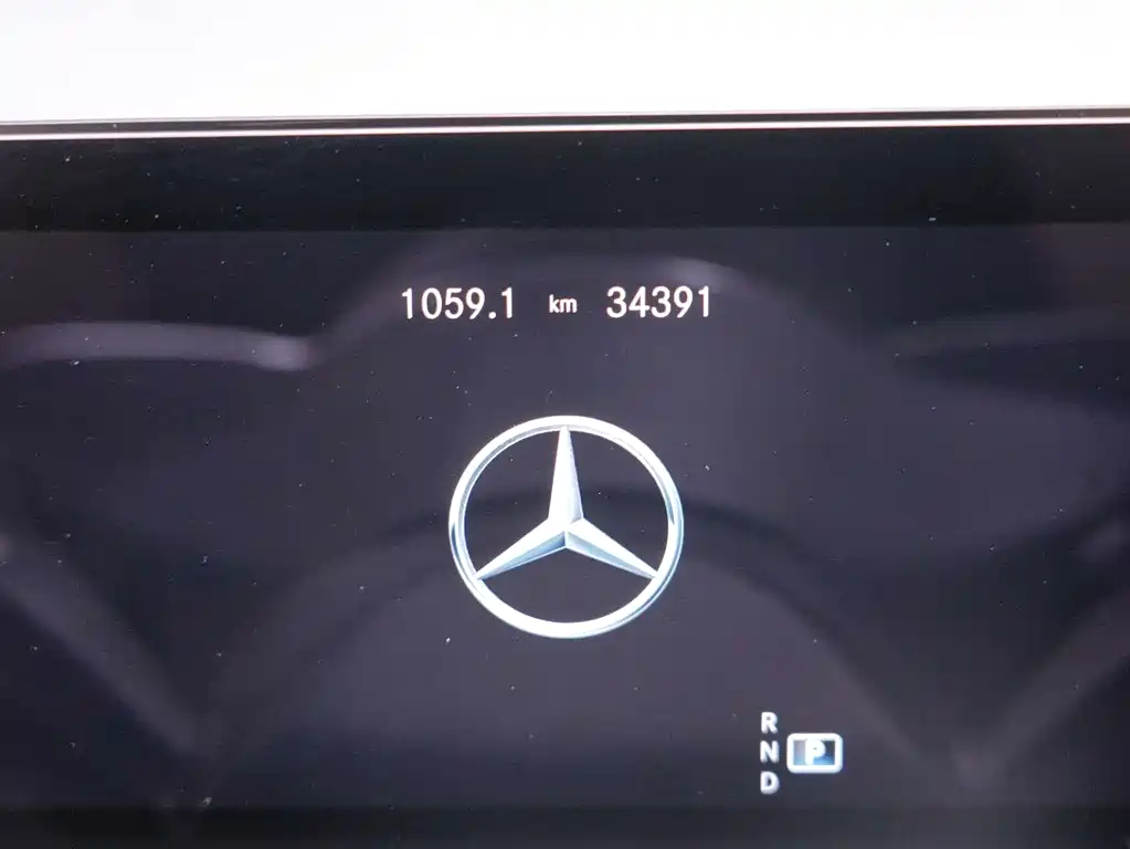 Mercedes-Benz GLB — миниатюра 13