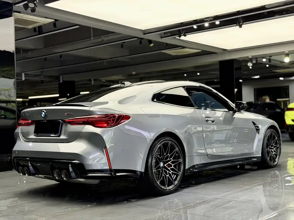 BMW M4 — миниатюра 5