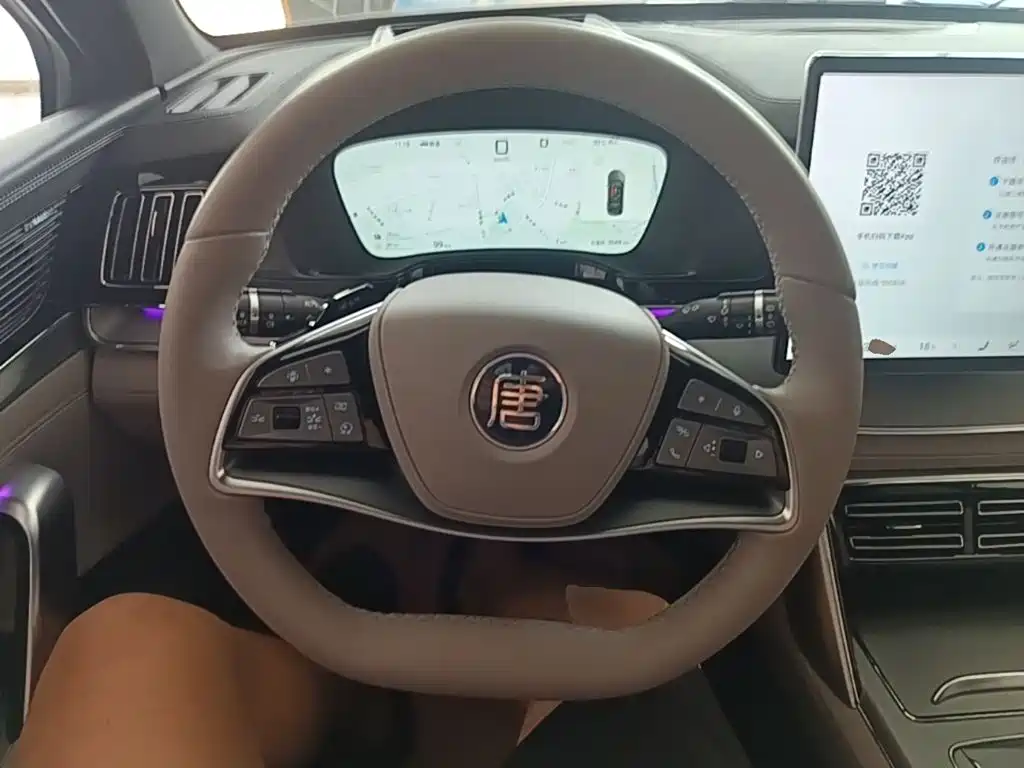 BYD Tang New Energy — миниатюра 11