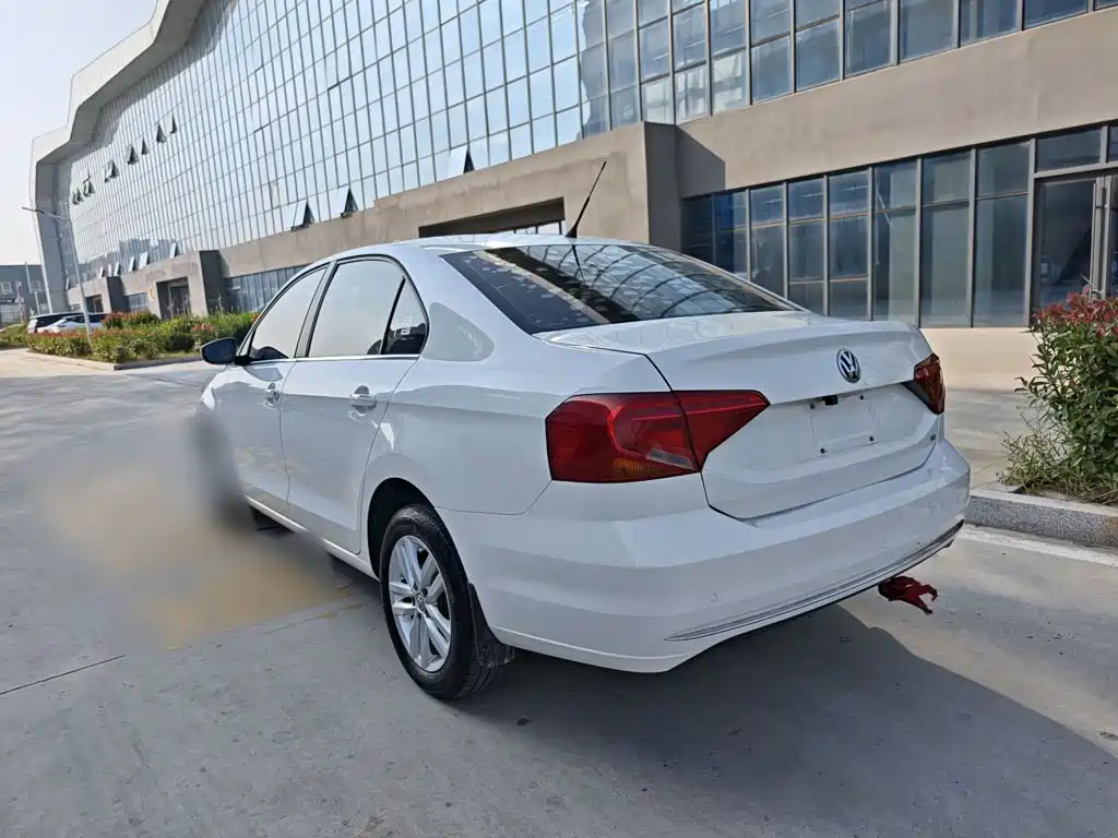 Volkswagen Jetta — миниатюра 5