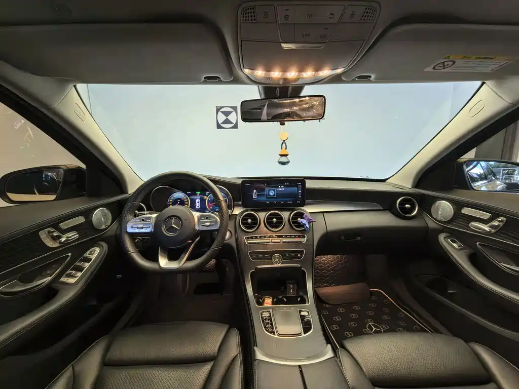 Mercedes-Benz C-Class — миниатюра 10