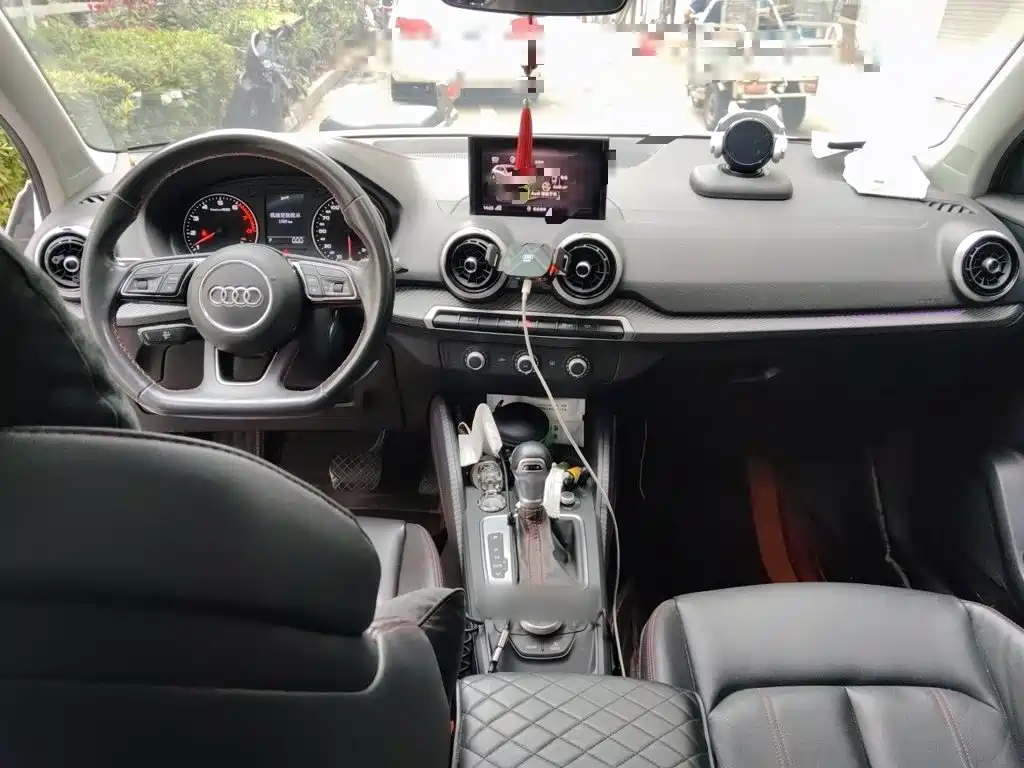 Audi Q2L — миниатюра 5